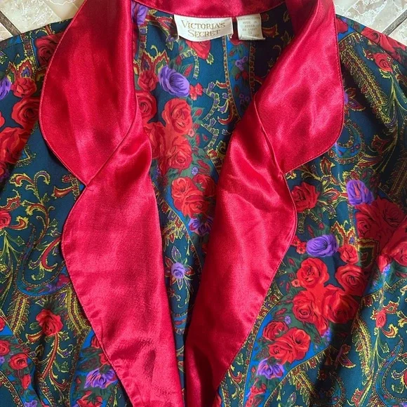 Vintage Victoria Secret Floral Red Robe - Picture 6 of 15